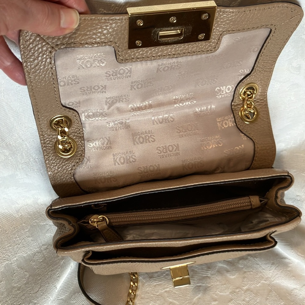Michael Kors EUC Sloan bag in Taupe PRICE DROP! - Picture 13 of 16